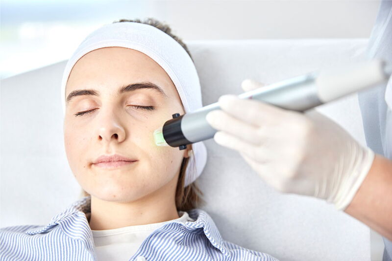 Gesichtsbehandlung mittels Laser
